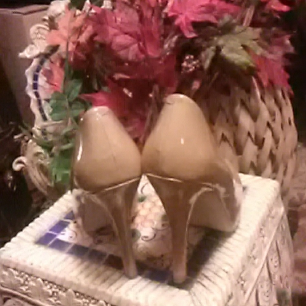Shoes - Picture 3 of 5